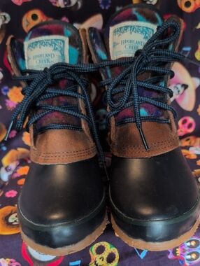 Highland Creek Kids' Brown & Navy Blue Waterproof Lace-Up Boots